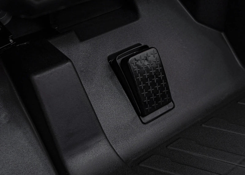 Jeep elétrico Can Am Maverick Azul para crianças com volante funcional e botão de aceleração